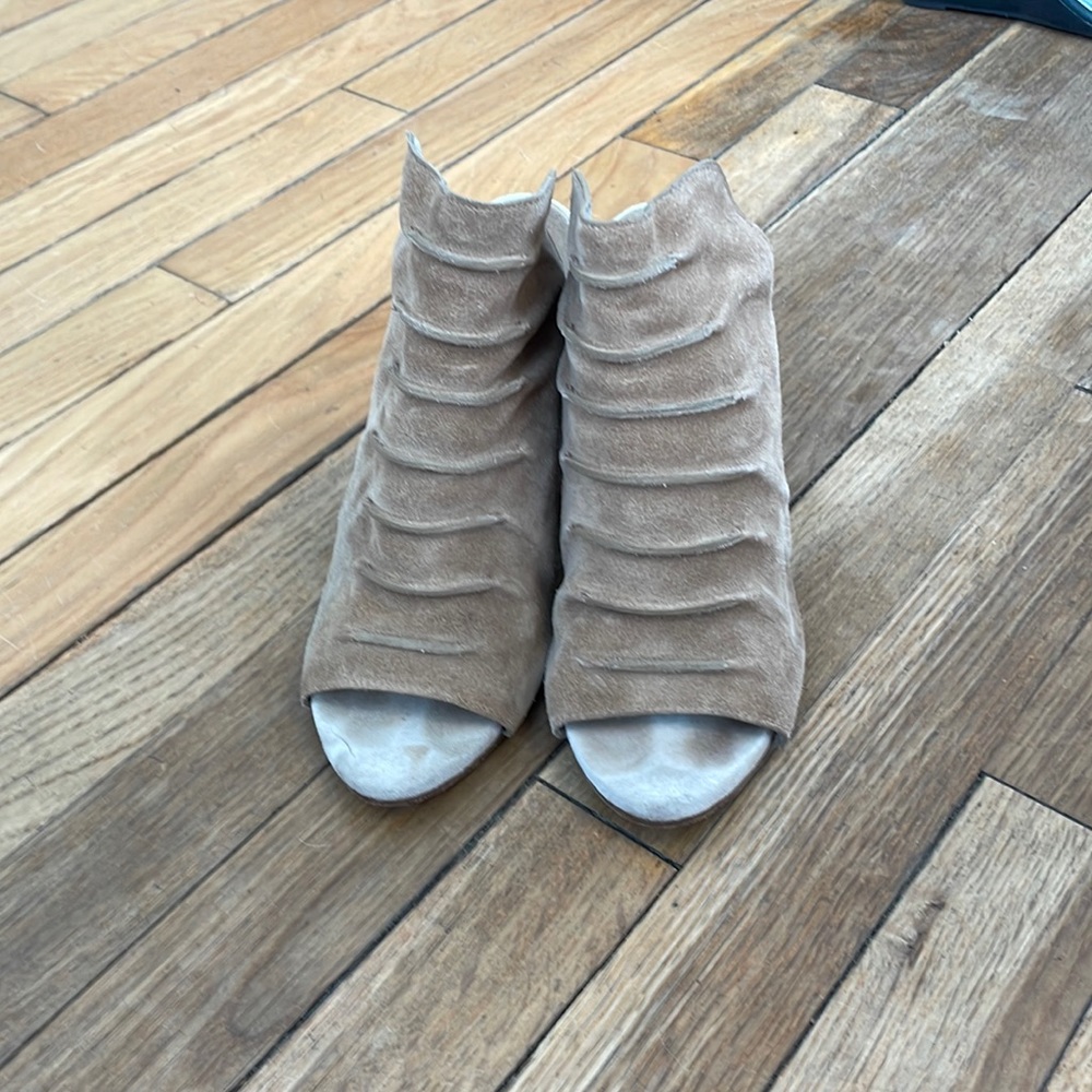 Colleen Cordero suede platforms, good condition